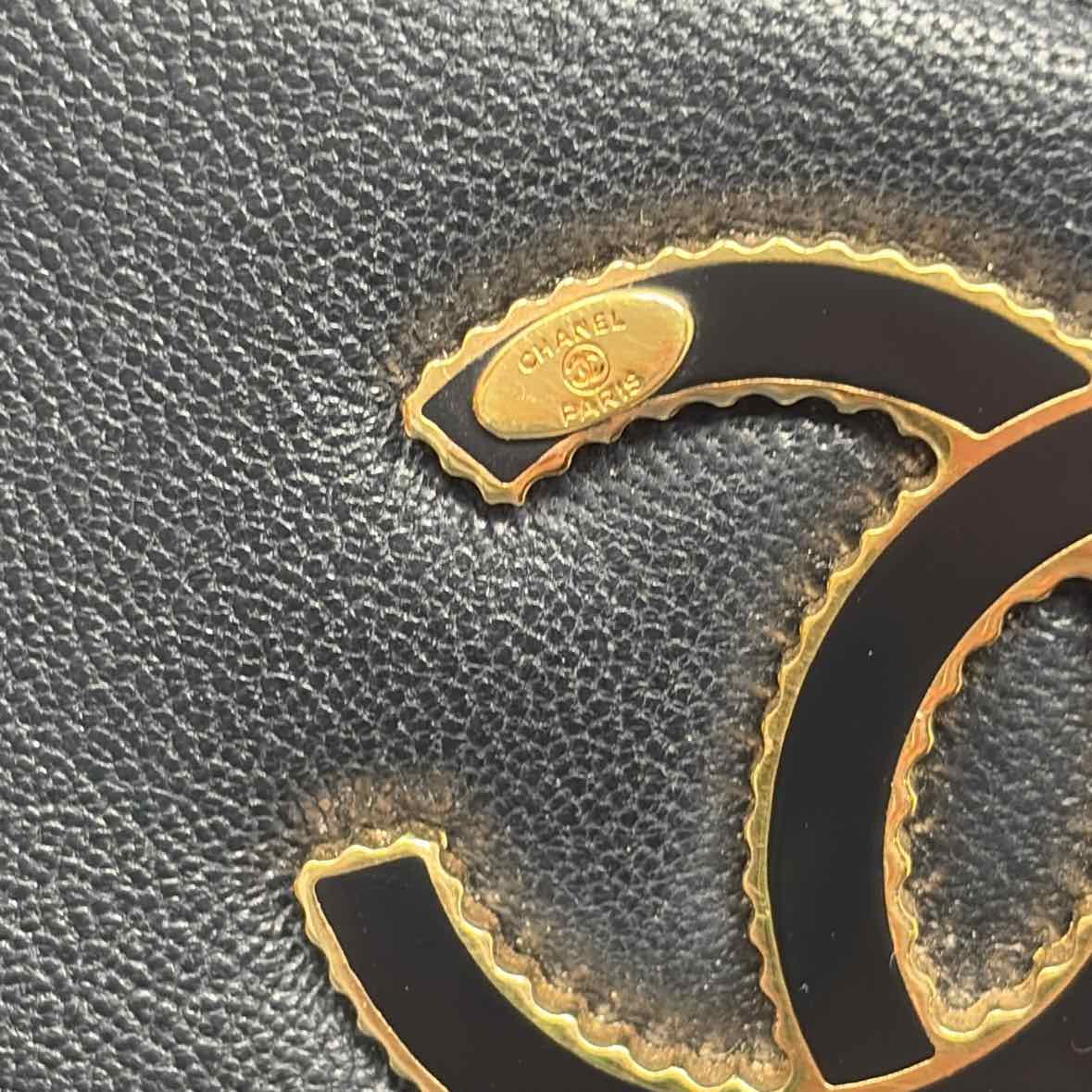Pre-Owned Chanel Black Leather Designer Handbag