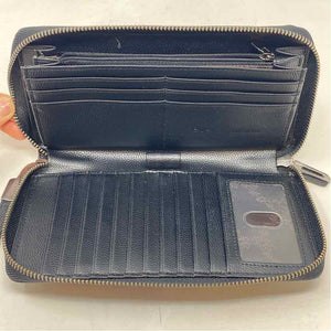 Pre-Owned RFID Blocking Black Leather Wristlet