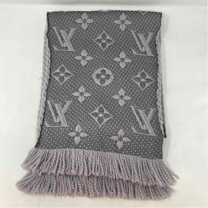 Pre-Owned Louis Vuitton Grey Knit Designer Scarf