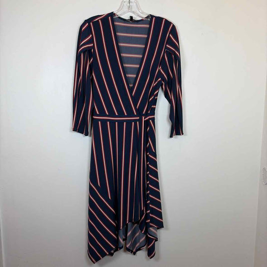 Pre-Owned Size S BCBG Maxazria Navy Multi Casual Dress