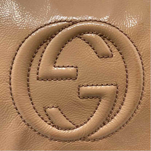 Pre-Owned Gucci Tan Patent Designer Handbag