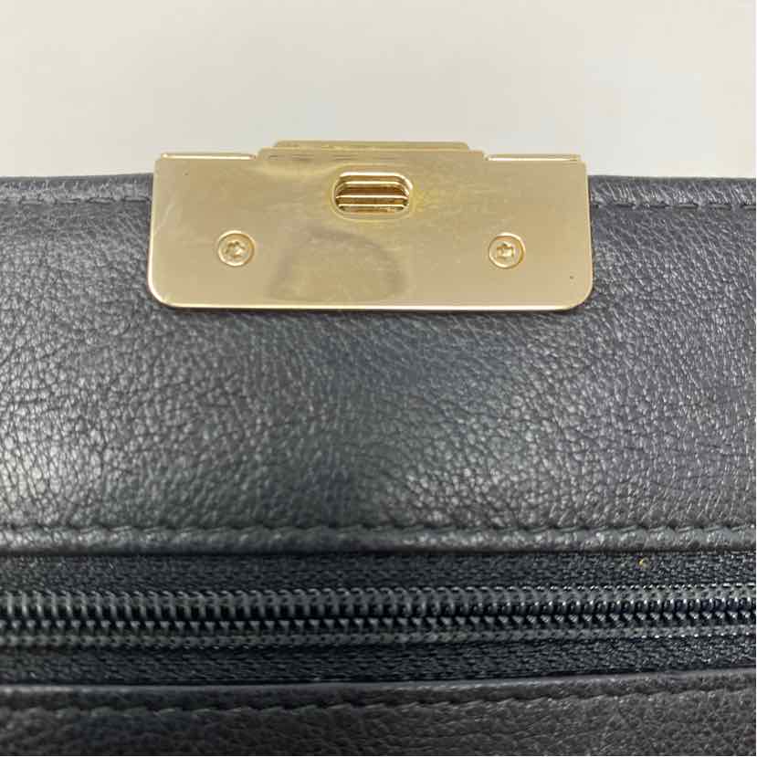 Pre-Owned Chanel Black Leather Designer Handbag