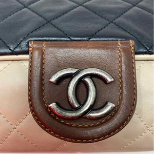 Pre-Owned Chanel Multi Leather Designer Handbag