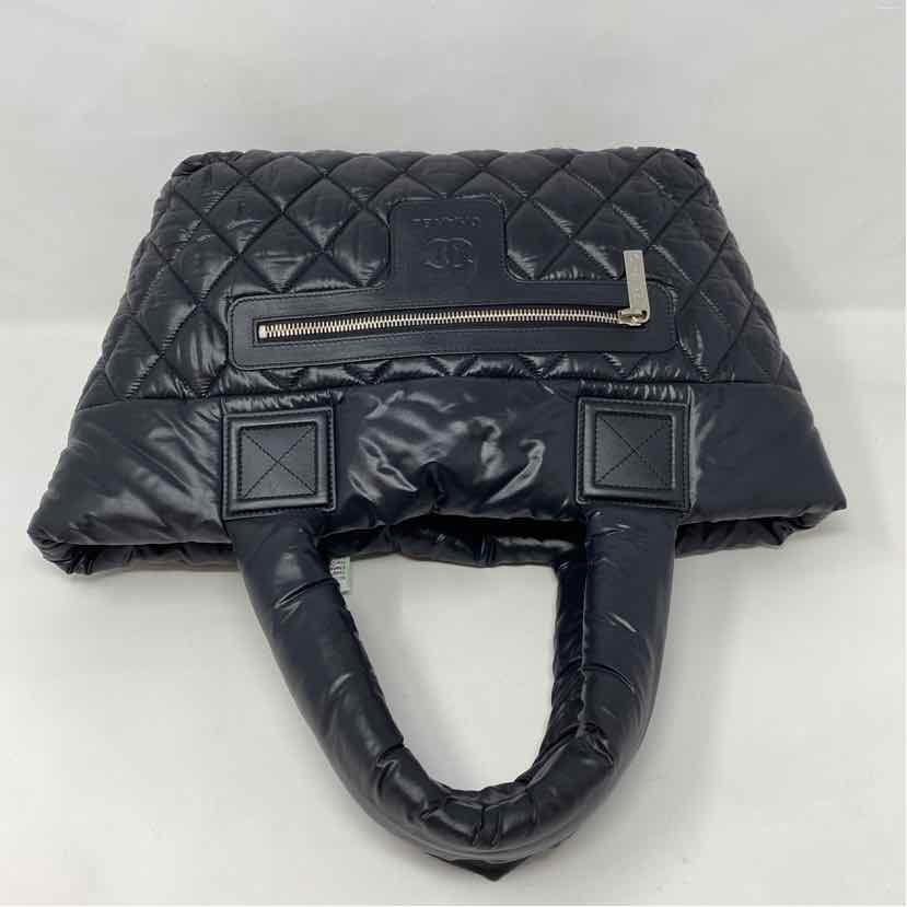 Pre-Owned Chanel Black Nylon Designer Handbag