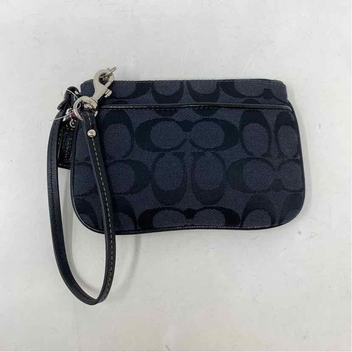 Pre-Owned Coach Black Canvas Wristlet