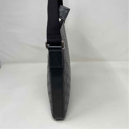 Pre-Owned Gucci Black Leather Designer Handbag