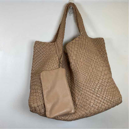 Pre-Owned Falor Tan Leather Handbag