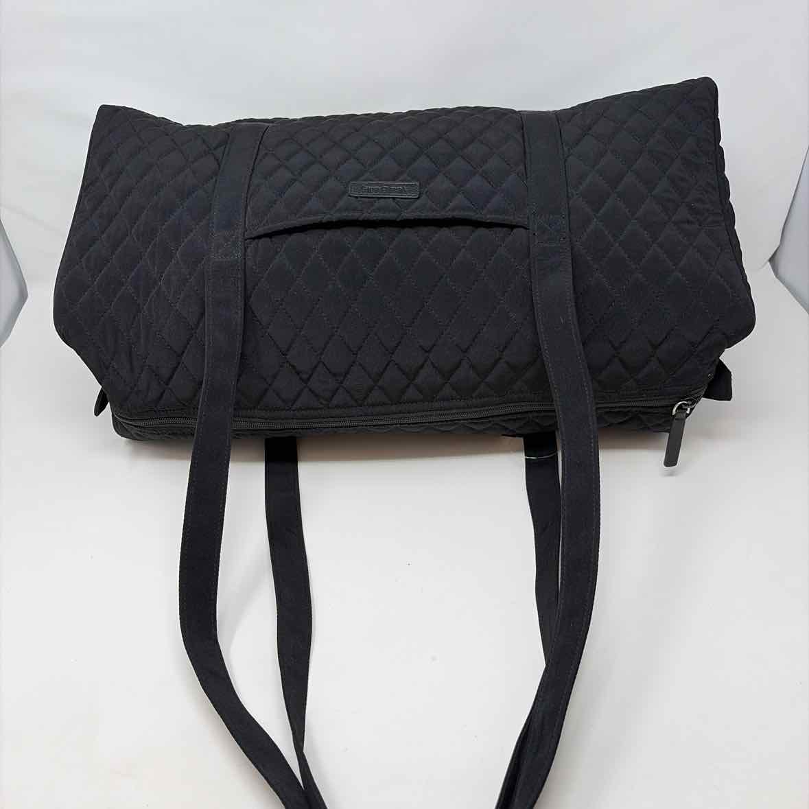 Pre-Owned Vera Bradley Black Fabric Handbag