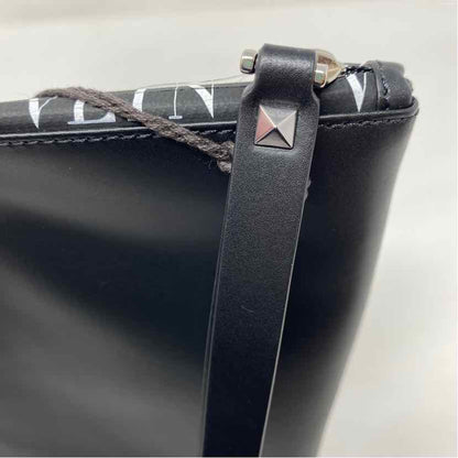 Pre-Owned Valentino Black Designer Handbag