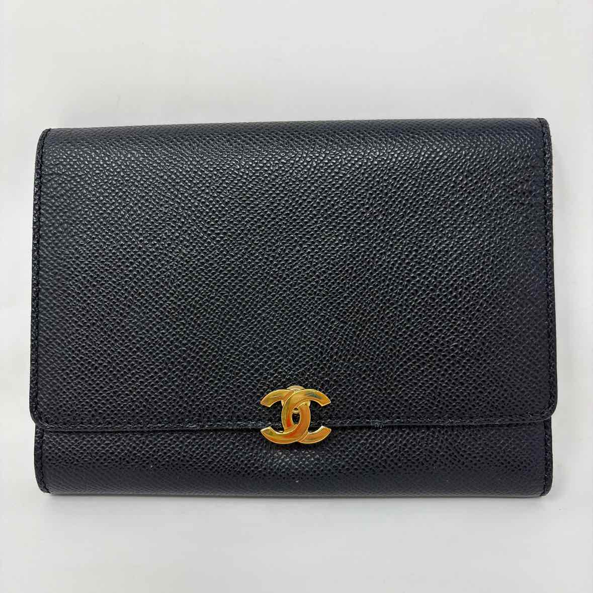 Pre-Owned Chanel Black Leather Designer Wallet