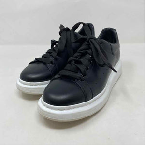 Pre-Owned Shoe Size 9.5 Alexander McQueen Black Sneaker