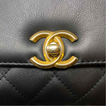 Pre-Owned Chanel Black Leather Designer Handbag