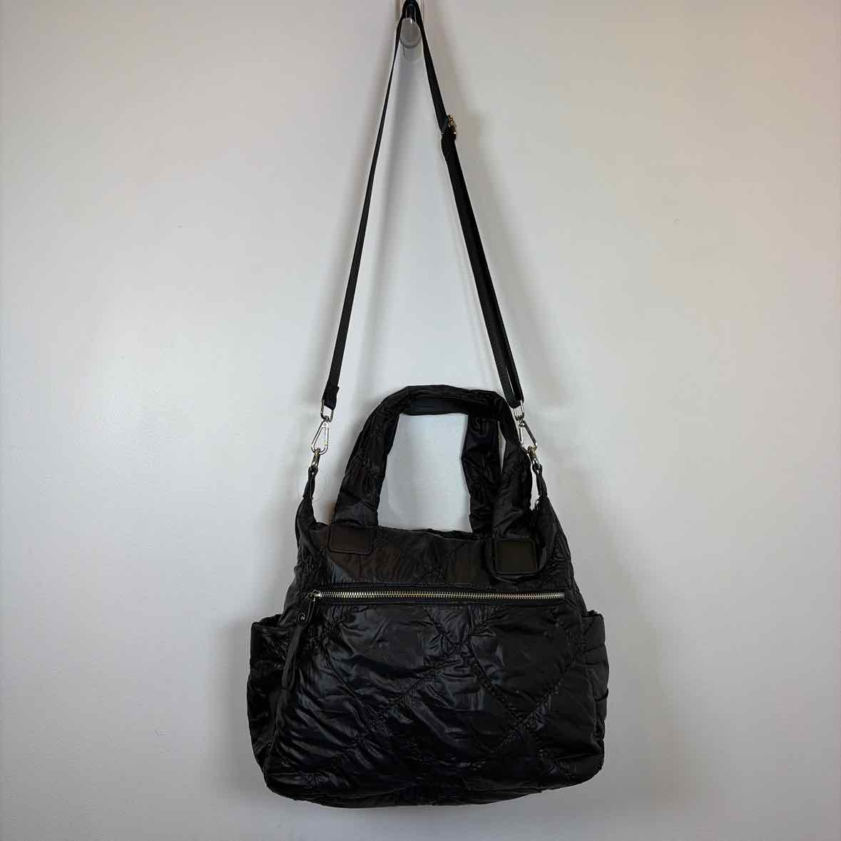 Pre-Owned Sandra Roberts Black Nylon Handbag