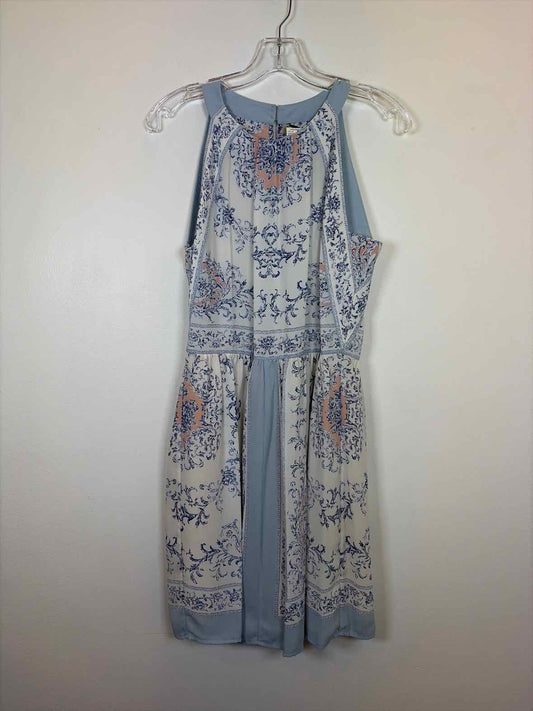 Pre-Owned Size 8/M BCBG Maxazria Blue/White Casual Dress