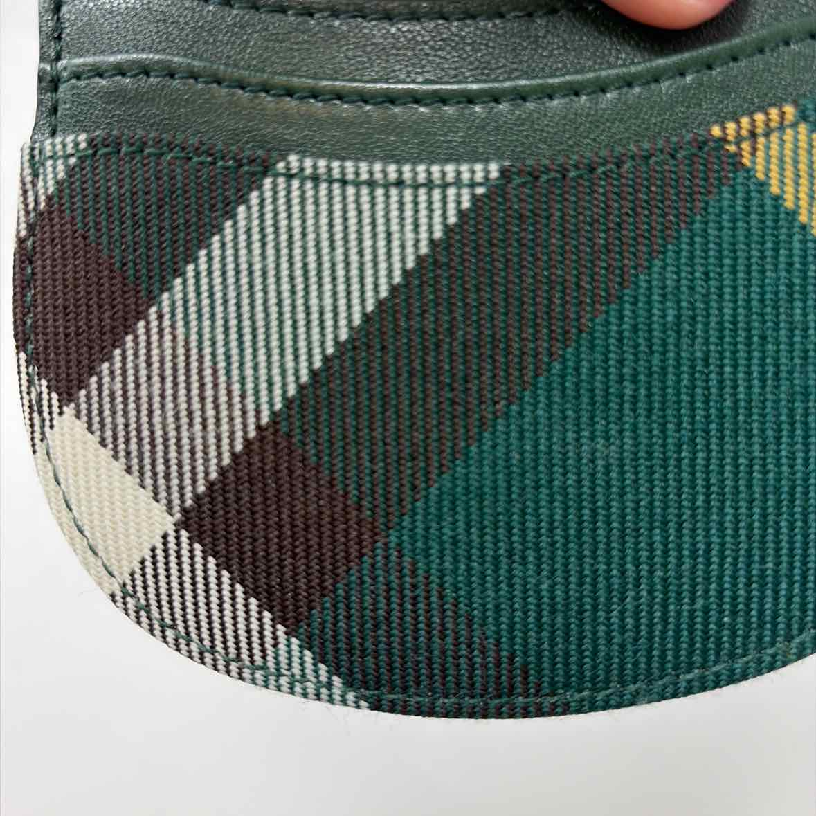 Pre-Owned Burberry Green Designer Wallet