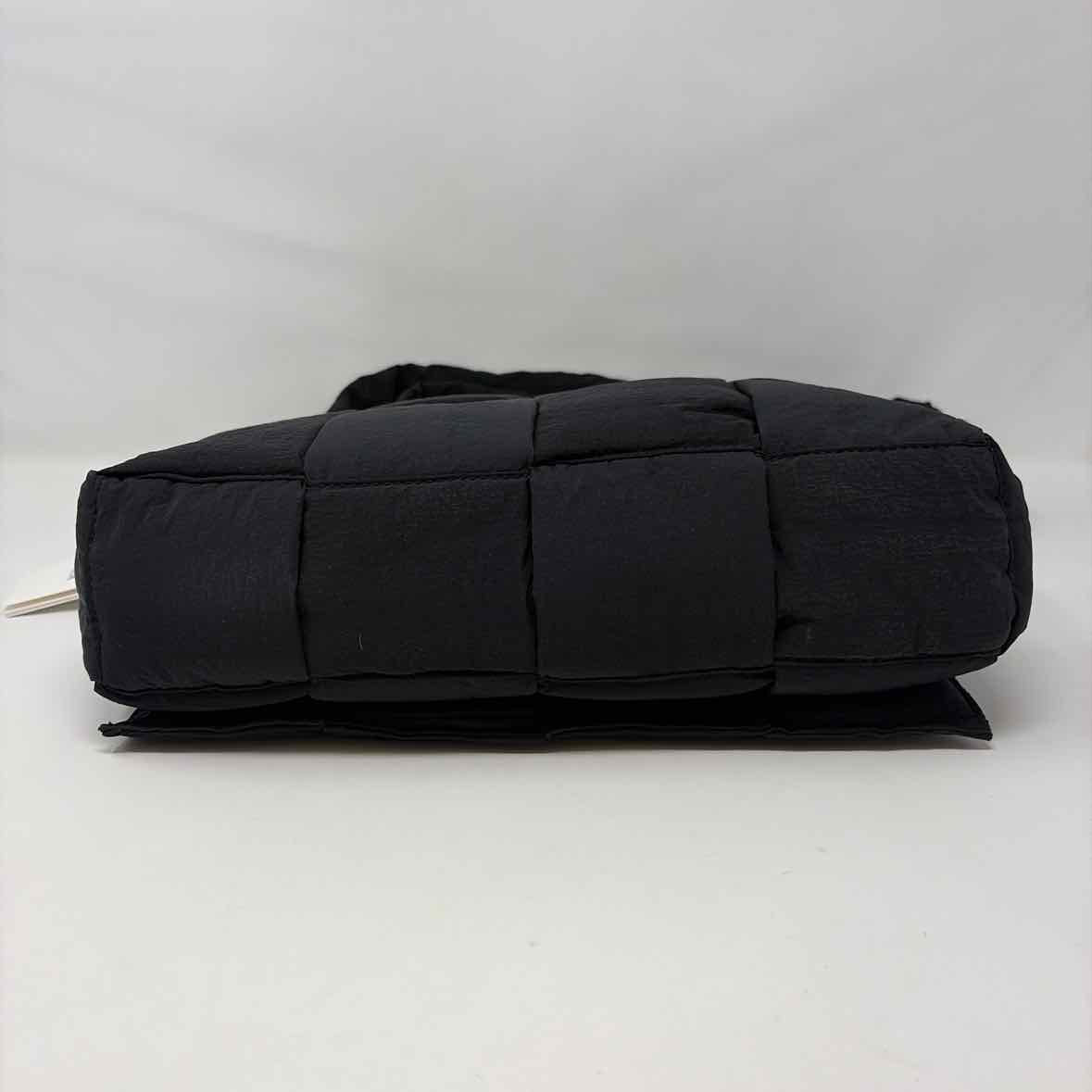 Pre-Owned Bottega Veneta Black Nylon Designer Handbag