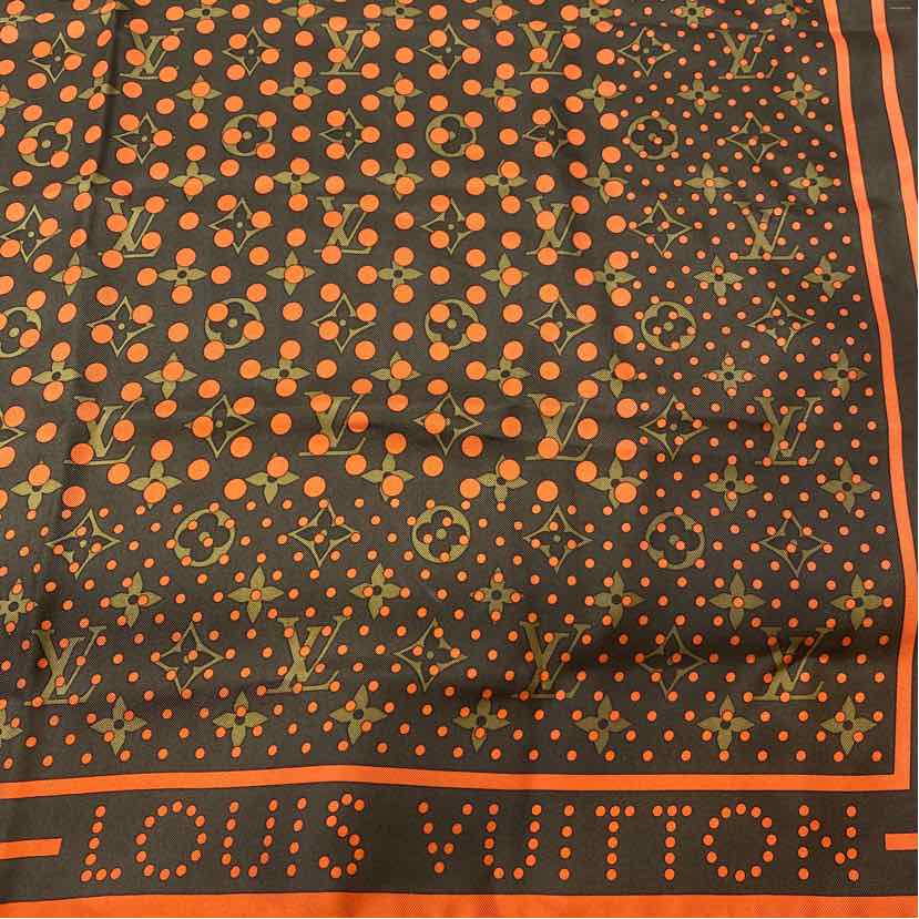 Pre-Owned Louis Vuitton Brown Silk Designer Scarf