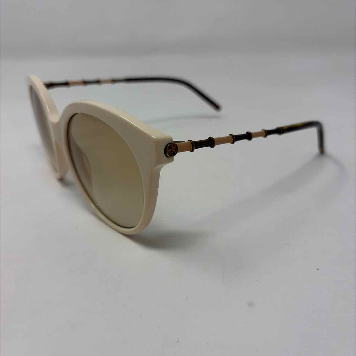 Pre-Owned Gucci Cream Plastic Designer Sunglasses