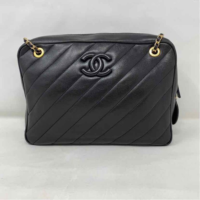 Pre-Owned Chanel Black Leather Designer Handbag