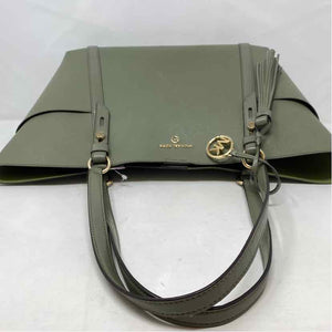 Pre-Owned Michael Kors Green Leather Handbag