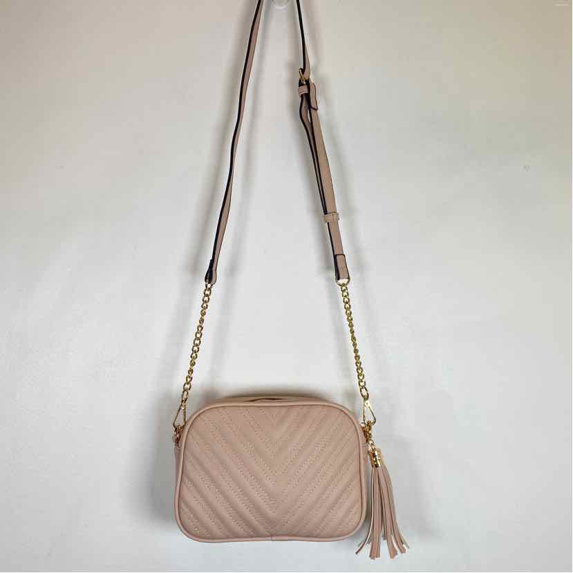 Pre-Owned lola mae Light Pink Pleather Handbag