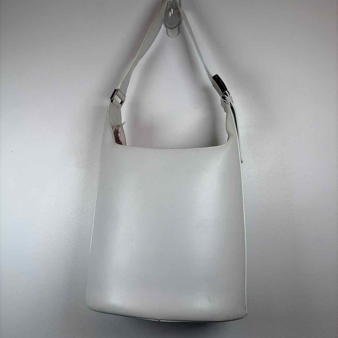 Pre-Owned Salvatore Ferragamo White Leather Designer Handbag