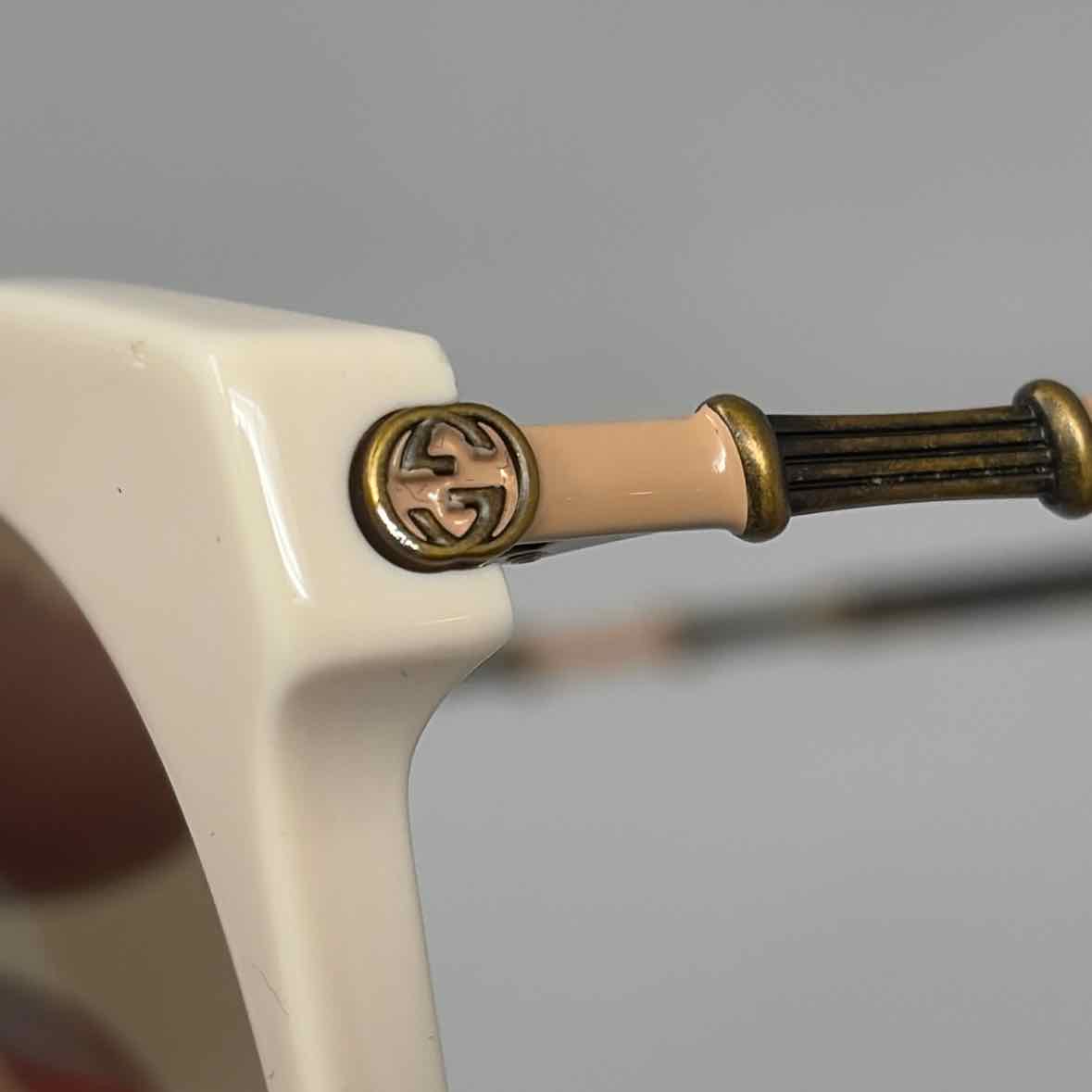 Pre-Owned Gucci Cream Plastic Designer Sunglasses