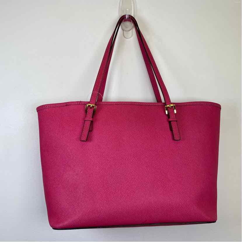 Pre-Owned Michael Kors Fuschia Leather Handbag