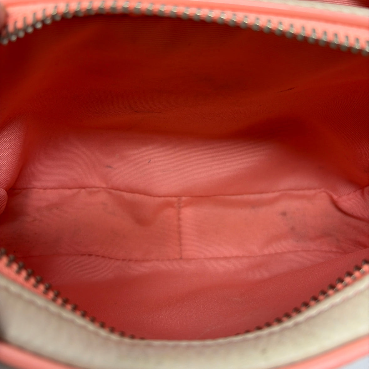 Pre-Owned Marc Jacobs Cream Leather Handbag