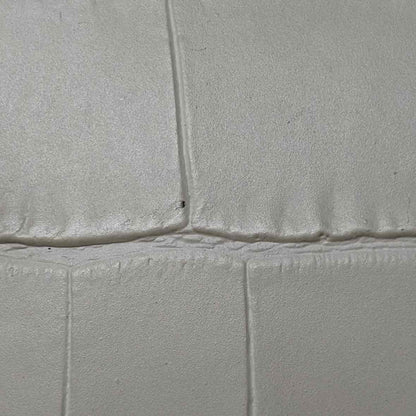 Pre-Owned Alexander McQueen Cream Leather Designer Handbag