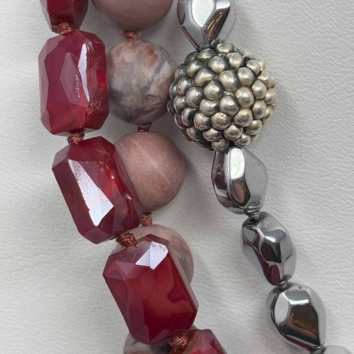 Pre-Owned Simon Sebbag Designs Red Multi Beaded Necklace