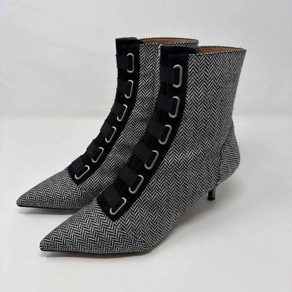 Pre-Owned Shoe Size 8.5 Tabitha Simmons Black/White Booties
