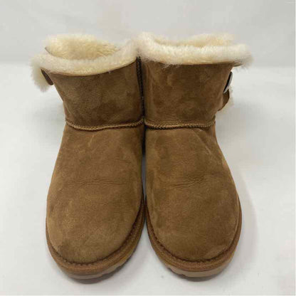 Pre-Owned Shoe Size 10.5 EMU Cognac Booties