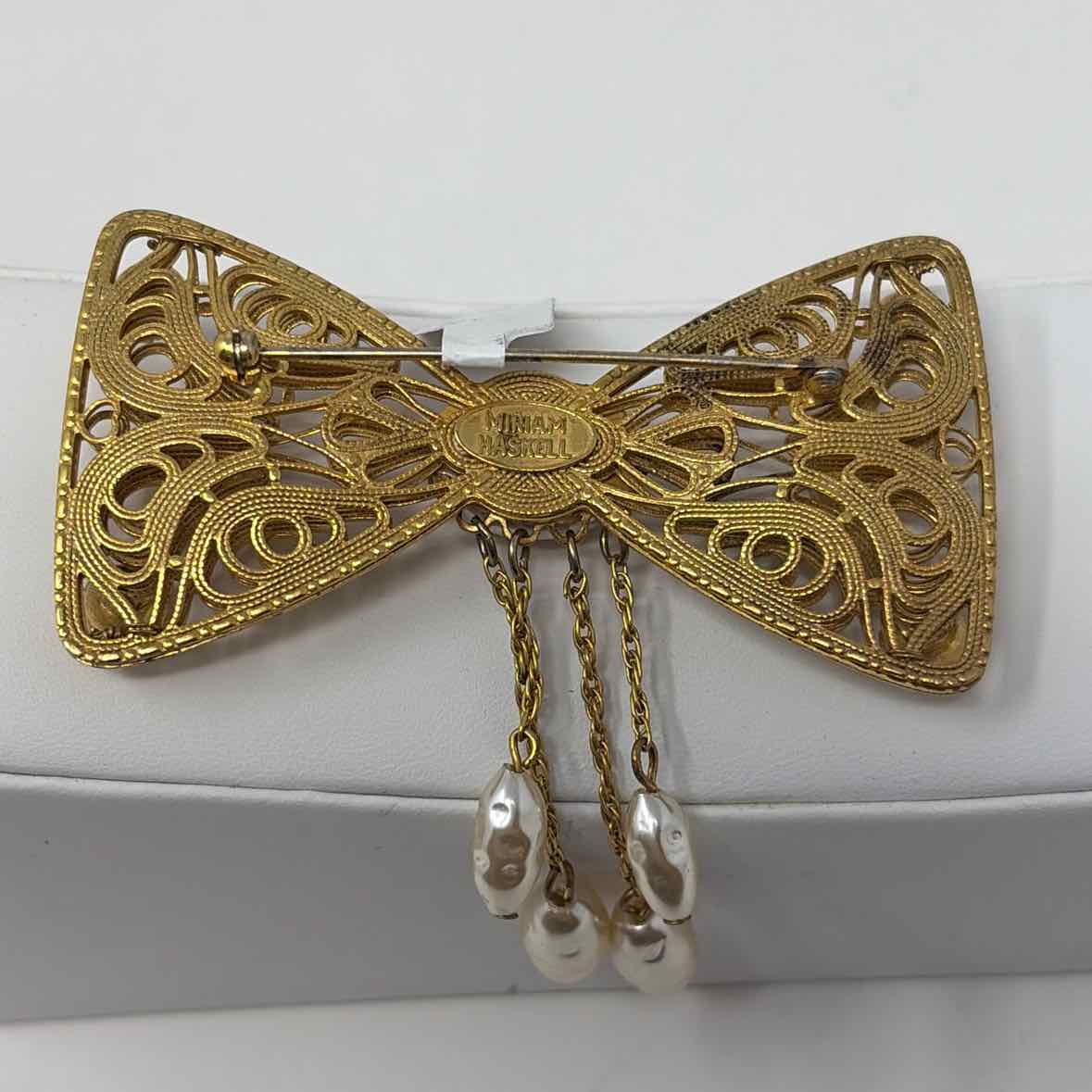 Pre-Owned Miriam Haskell Gold Multi Pearls Brooch