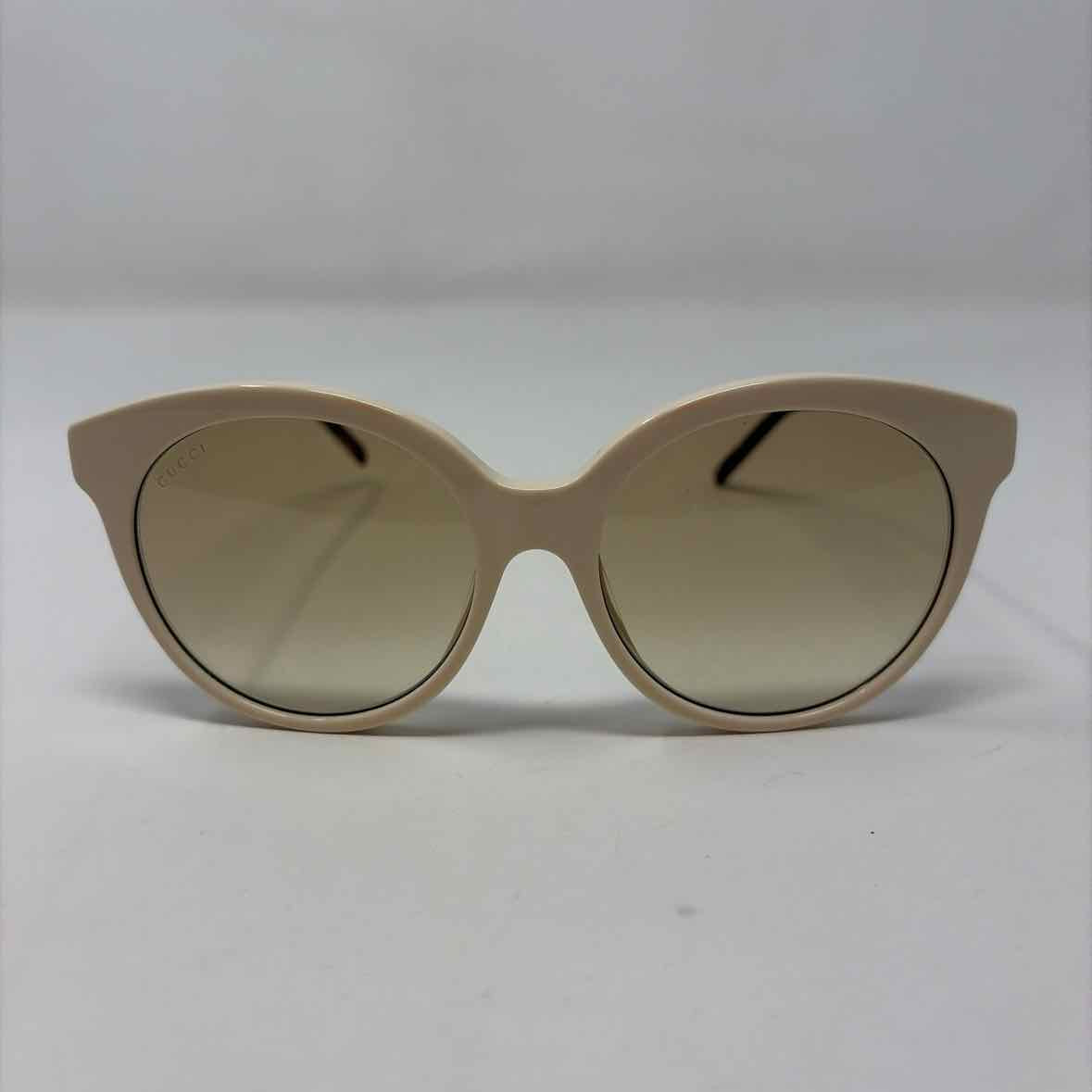 Pre-Owned Gucci Cream Plastic Designer Sunglasses