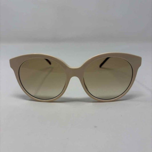 Pre-Owned Gucci Cream Plastic Designer Sunglasses