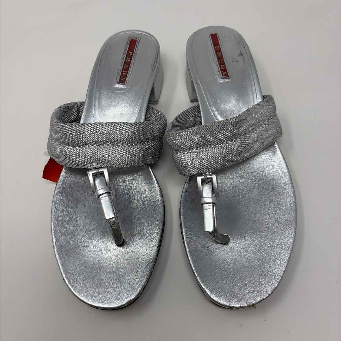 Pre-Owned Prada Silver Leather Shoe Size 6.5 Designer Shoes