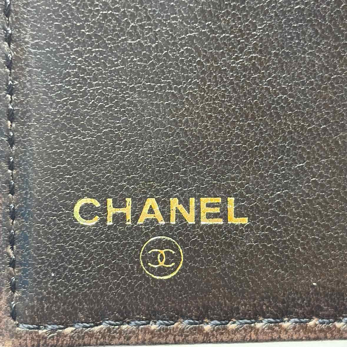 Pre-Owned Chanel Black Leather Designer Wallet
