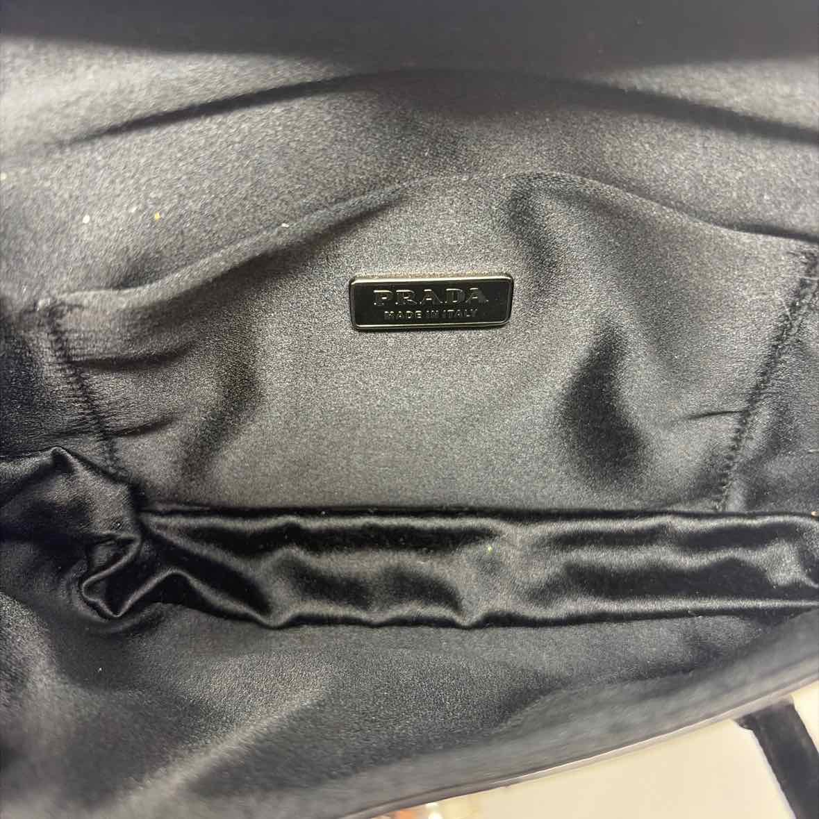 Pre-Owned Prada Black Patent Designer Handbag