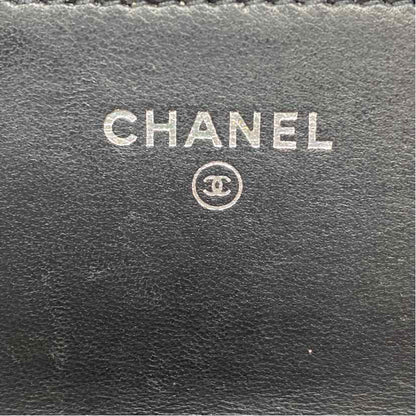 Pre-Owned Chanel Black Lambskin Designer Handbag