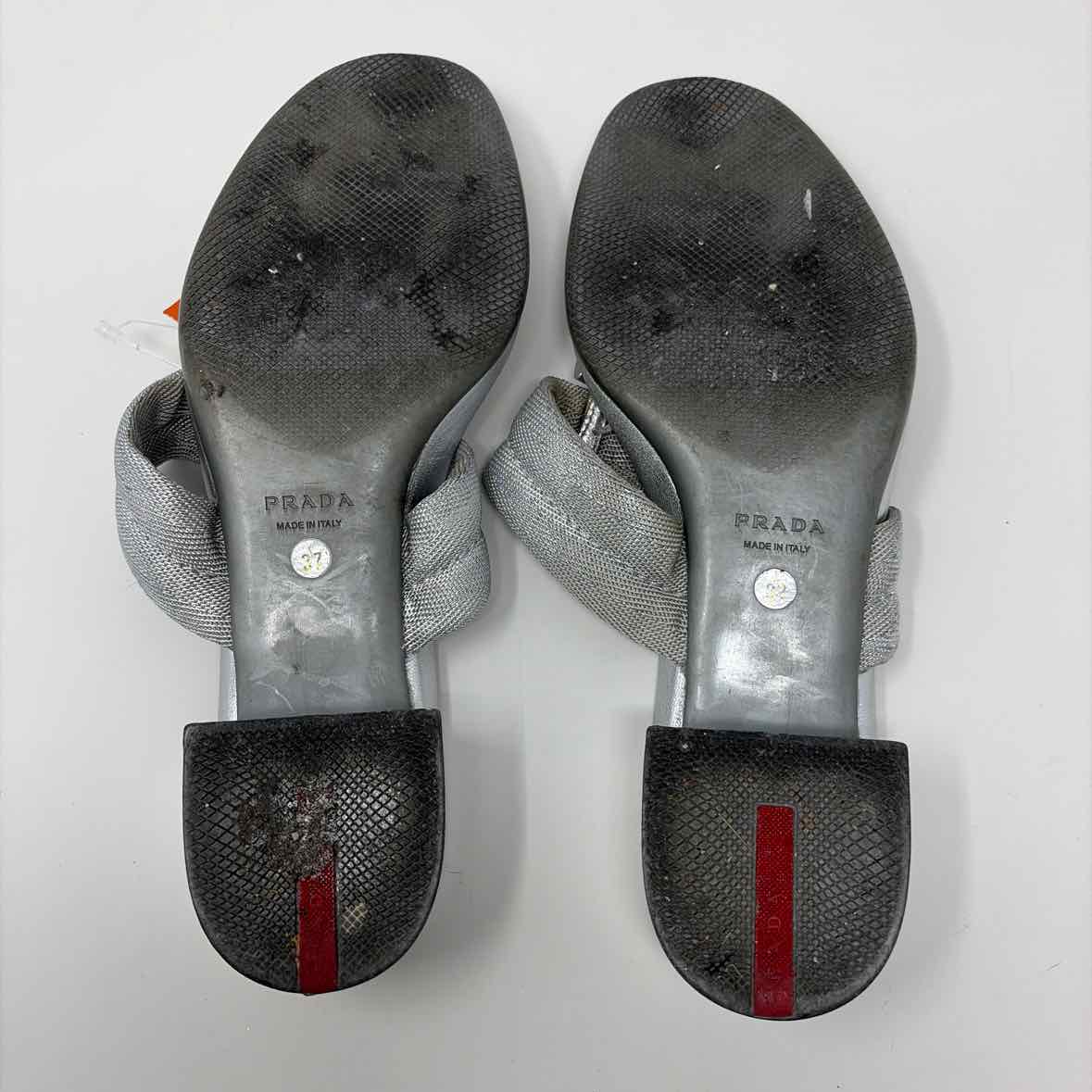 Pre-Owned Prada Silver Leather Shoe Size 6.5 Designer Shoes
