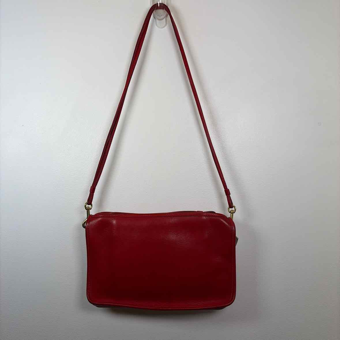 Pre-Owned Coach Red Leather Handbag
