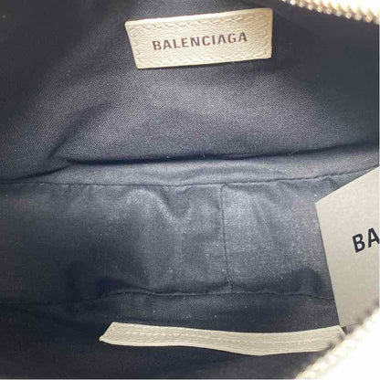 Pre-Owned Balenciaga White Leather Designer Handbag