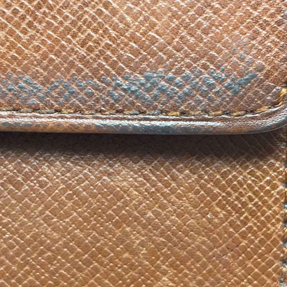 Pre-Owned Louis Vuitton Brown Leather Designer Wallet