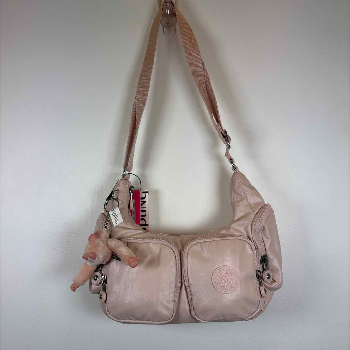 Pre-Owned Kipling Light Pink Nylon Handbag