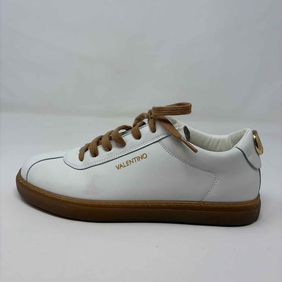 Pre-Owned Shoe Size 10 Valentino by Mario Valentino White Sneaker