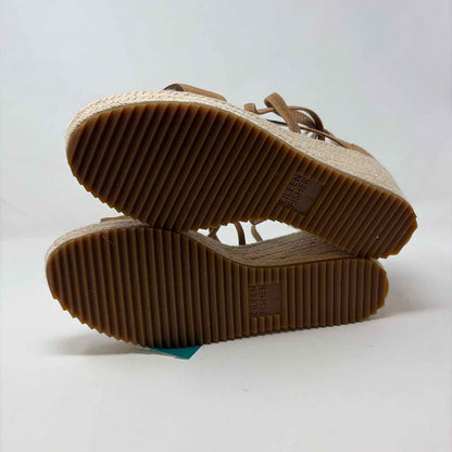 Pre-Owned Shoe Size 8 Eileen Fisher Tan Wedge