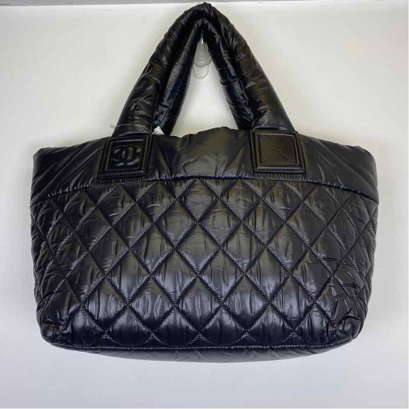 Pre-Owned Chanel Black Nylon Designer Handbag