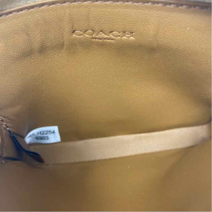 Pre-Owned Coach Cream Leather Wallet