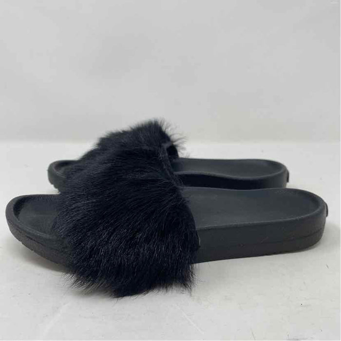 Pre-Owned Shoe Size 5 UGG Black Slide